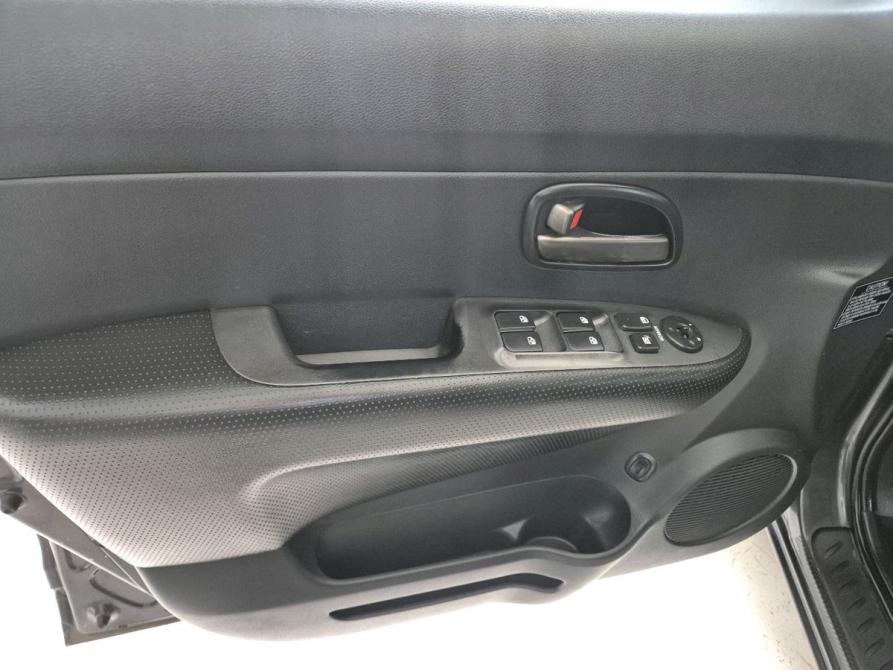 Kia Carens II (UN) Екатеринбург  - изображение 9