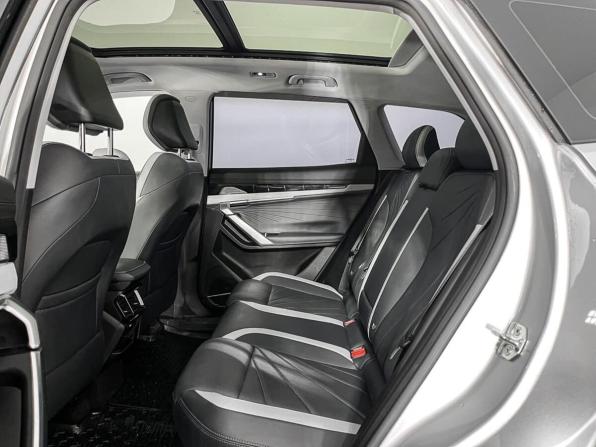Geely Atlas II с пробегом 2023 года, цена 2 437 900 рублей, 40942 км, внедорожник, Автокод Объявления