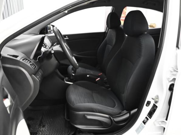 Hyundai Solaris I с пробегом 2014 года, цена 873 000 рублей, 100666 км, седан, Автокод Объявления