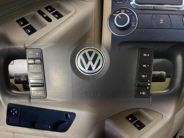 Volkswagen Touareg I Рестайлинг с пробегом 2007 года, цена 960 000 рублей, 324253 км, внедорожник, Автокод Объявления
