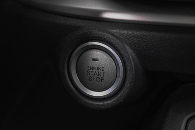 Wey VV6 I Рестайлинг с пробегом 2021 года, цена 1 769 000 рублей, 52000 км, внедорожник, Автокод Объявления