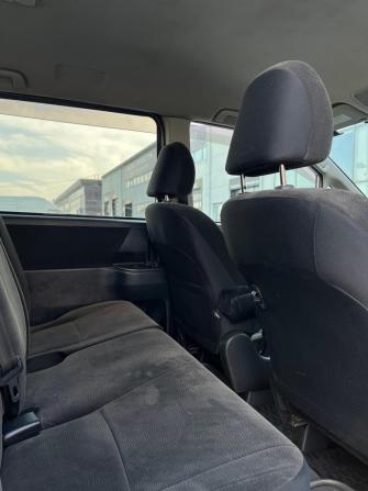 Toyota Voxy II (R70) с пробегом 2010 года, цена 1 250 000 рублей, 350000 км, минивэн, Автокод Объявления