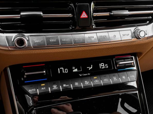 Kia Mohave I Рестайлинг 2 с пробегом 2020 года, цена 4 025 000 рублей, 126417 км, внедорожник, Автокод Объявления