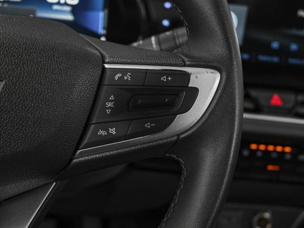 Chevrolet Monza II Рестайлинг с пробегом 2023 года, цена 1 599 000 рублей, 43056 км, седан, Автокод Объявления