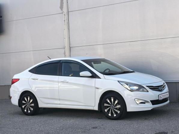 Hyundai Solaris I Рестайлинг с пробегом 2016 года, цена 927 000 рублей, 111252 км, седан, Автокод Объявления