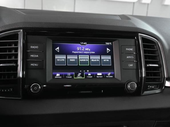 Skoda Karoq I с пробегом 2020 года, цена 2 359 000 рублей, 106891 км, внедорожник, Автокод Объявления