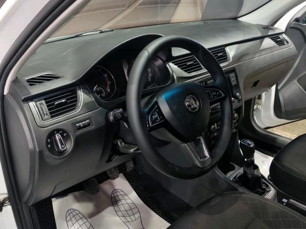 Skoda Rapid I Рестайлинг с пробегом 2018 года, цена 1 100 000 рублей, 151324 км, лифтбек, Автокод Объявления