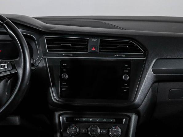 Volkswagen Tiguan II с пробегом 2018 года, цена 2 168 450 рублей, 182600 км, внедорожник, Автокод Объявления