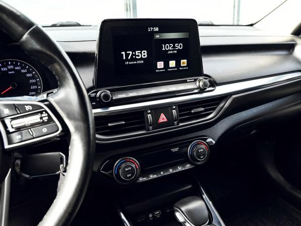 Kia Cerato IV Рестайлинг с пробегом 2021 года, цена 2 099 000 рублей, 84471 км, седан, Автокод Объявления