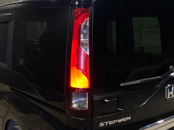 Honda Stepwgn V с пробегом 2016 года, цена 1 720 000 рублей, 127953 км, минивэн, Автокод Объявления