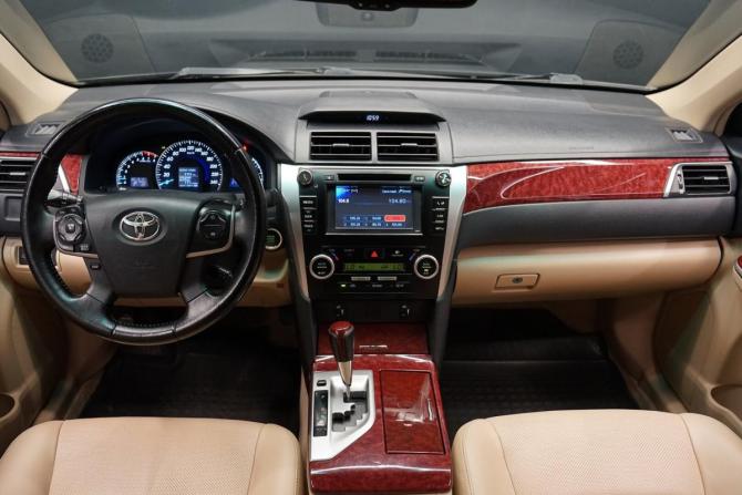 Toyota Camry VII (XV50) с пробегом 2014 года, цена 1 680 000 рублей, 246615 км, седан, Автокод Объявления