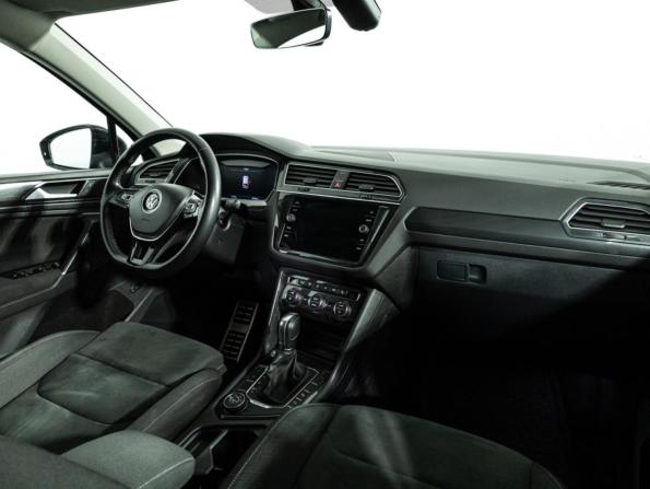 Volkswagen Tiguan II с пробегом 2018 года, цена 2 199 700 рублей, 209844 км, внедорожник, Автокод Объявления