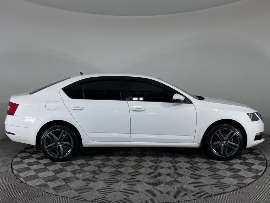 Skoda Octavia III (A7) Рестайлинг Ростов-на-Дону  - изображение 4