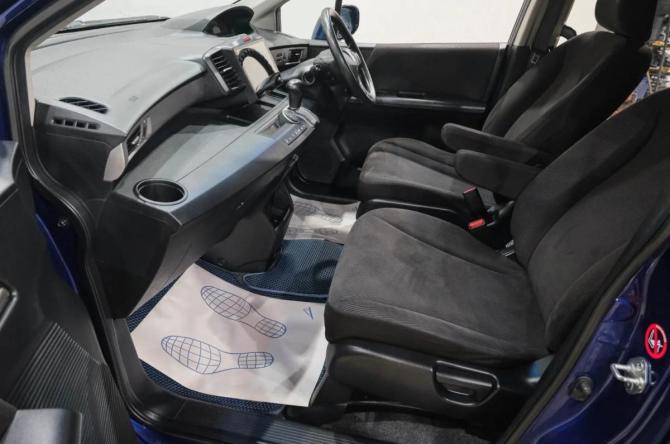 Honda Freed I с пробегом 2011 года, цена 1 049 000 рублей, 202000 км, компактвэн, Автокод Объявления