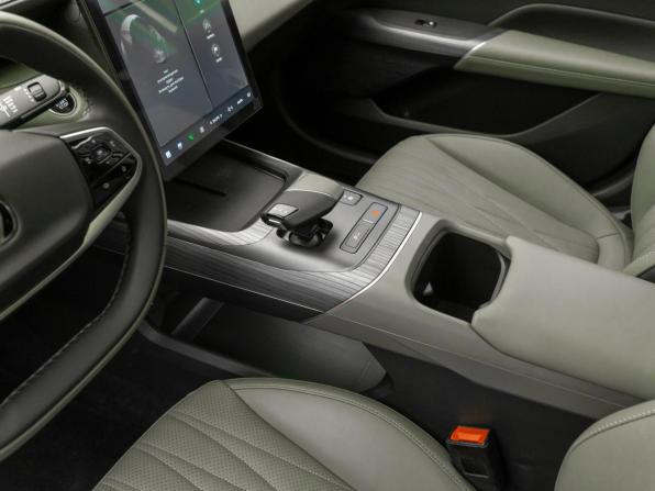 Changan Lamore с пробегом 2023 года, цена 2 120 000 рублей, 22060 км, седан, Автокод Объявления