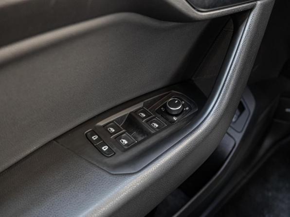 Volkswagen Touareg III с пробегом 2019 года, цена 4 950 000 рублей, 146480 км, внедорожник, Автокод Объявления