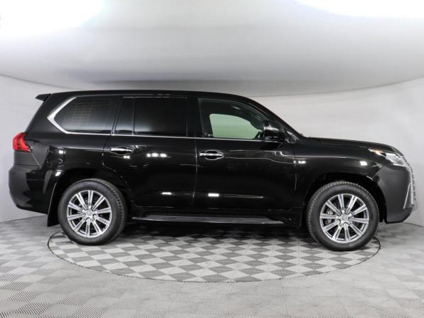Lexus LX III Рестайлинг 2 с пробегом 2018 года, цена 8 990 000 рублей, 105562 км, внедорожник, Автокод Объявления