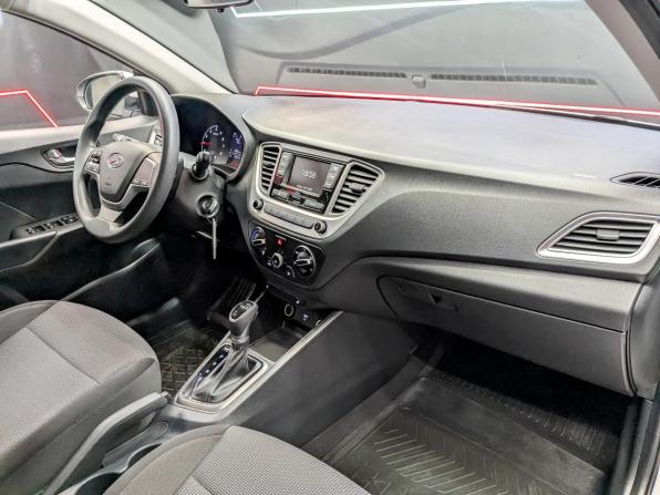 Hyundai Solaris II Рестайлинг с пробегом 2022 года, цена 1 770 000 рублей, 45194 км, седан, Автокод Объявления