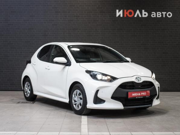 Toyota Yaris IV с пробегом 2020 года, цена 1 300 000 рублей, 93337 км, хэтчбек, Автокод Объявления