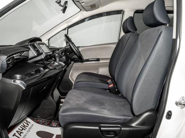 Honda Freed I с пробегом 2009 года, цена 975 000 рублей, 147323 км, компактвэн, Автокод Объявления
