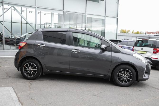 Toyota Vitz III (XP130) Рестайлинг с пробегом 2018 года, цена 828 000 рублей, 141600 км, хэтчбек, Автокод Объявления