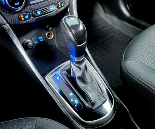 Hyundai Solaris I Рестайлинг с пробегом 2015 года, цена 1 149 000 рублей, 121063 км, хэтчбек, Автокод Объявления