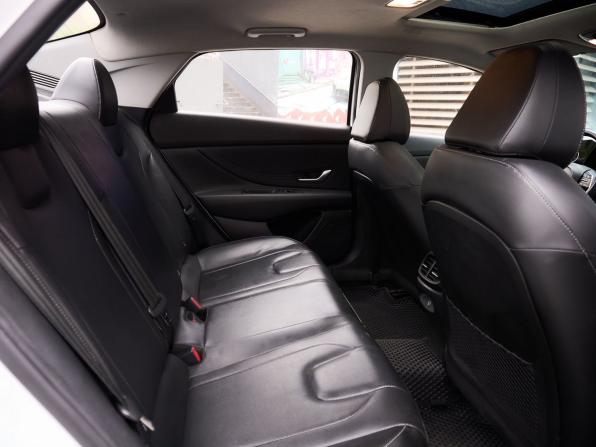 Hyundai Elantra VII (CN7) Рестайлинг с пробегом 2023 года, цена 1 870 000 рублей, 70100 км, седан, Автокод Объявления