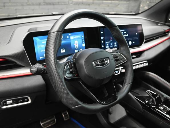 Geely Coolray I Рестайлинг с пробегом 2024 года, цена 2 480 000 рублей, 31845 км, внедорожник, Автокод Объявления