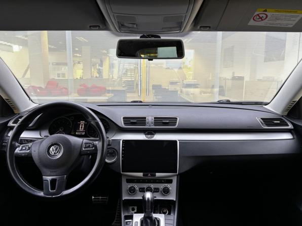Volkswagen Passat B7 с пробегом 2013 года, цена 1 029 000 рублей, 197767 км, седан, Автокод Объявления