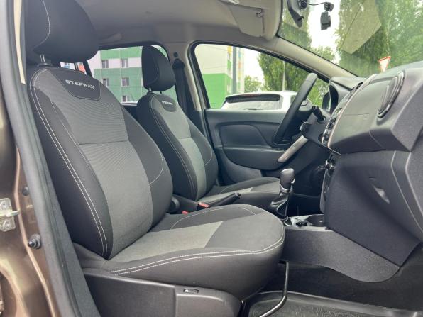 Renault Sandero II Рестайлинг с пробегом 2021 года, цена 1 453 000 рублей, 35600 км, хэтчбек, Автокод Объявления
