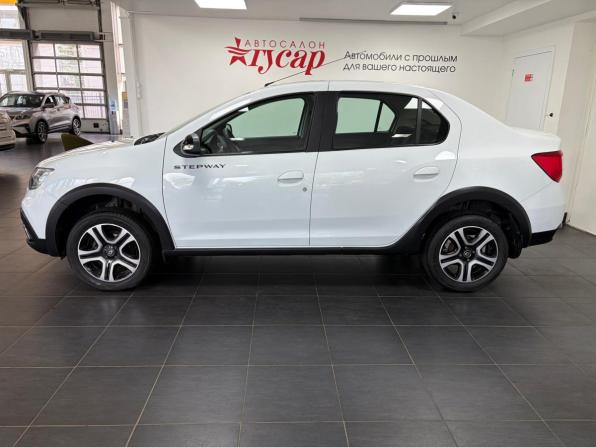 Renault Logan II Рестайлинг с пробегом 2022 года, цена 1 298 000 рублей, 75083 км, седан, Автокод Объявления