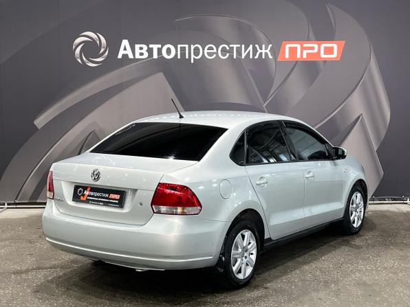 Volkswagen Polo V Рестайлинг с пробегом 2015 года, цена 550 000 рублей, 170933 км, седан, Автокод Объявления