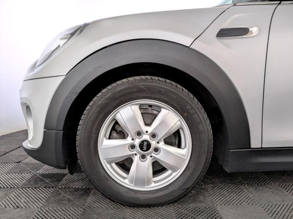 Mini Hatch III (F55/F56) Рестайлинг с пробегом 2020 года, цена 1 755 000 рублей, 94500 км, хэтчбек, Автокод Объявления