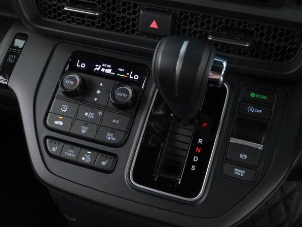 Honda Stepwgn VI с пробегом 2024 года, цена 3 867 077 рублей, 181 км, минивэн, Автокод Объявления