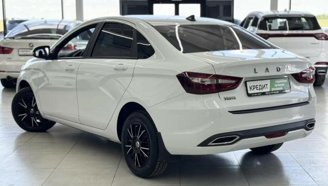 Lada (ВАЗ) Vesta I Рестайлинг (NG) с пробегом 2023 года, цена 1 349 000 рублей, 30400 км, седан, Автокод Объявления