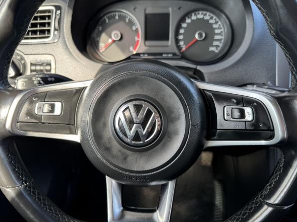Volkswagen Polo V Рестайлинг с пробегом 2019 года, цена 1 149 000 рублей, 175000 км, седан, Автокод Объявления