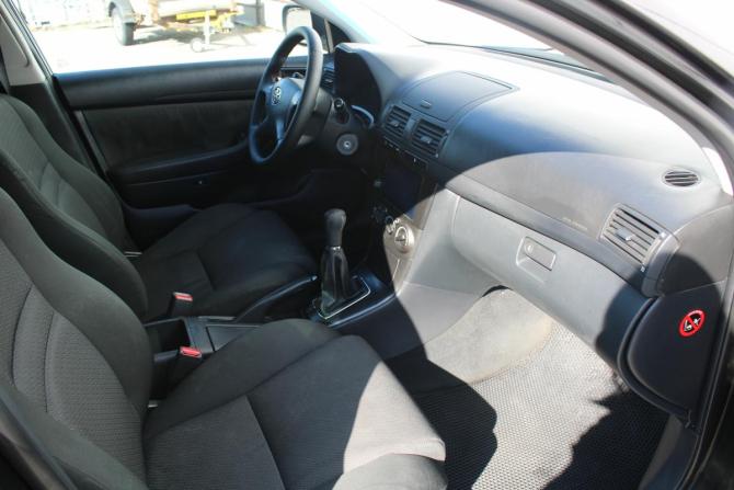 Toyota Avensis II Рестайлинг с пробегом 2006 года, цена 570 000 рублей, 267000 км, седан, Автокод Объявления