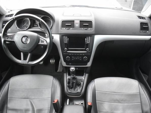 Skoda Yeti I Рестайлинг с пробегом 2016 года, цена 1 105 000 рублей, 215285 км, внедорожник, Автокод Объявления