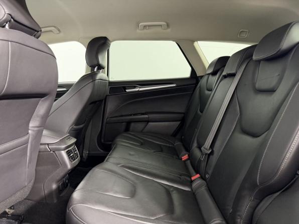 Ford Mondeo V с пробегом 2018 года, цена 1 615 000 рублей, 93849 км, универсал, Автокод Объявления