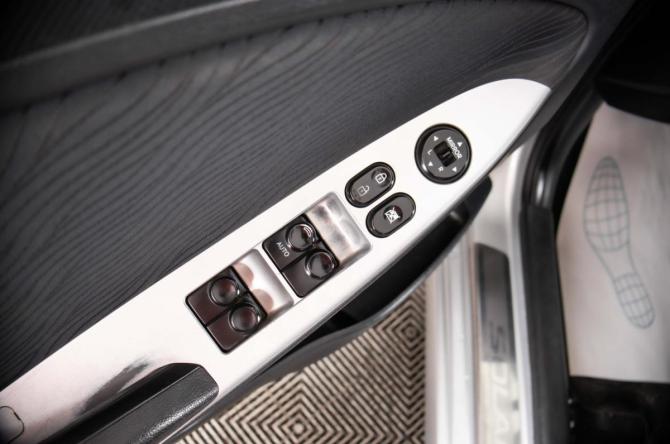 Hyundai Solaris I с пробегом 2011 года, цена 729 000 рублей, 193000 км, седан, Автокод Объявления