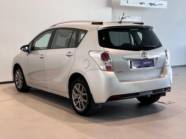 Toyota Verso I Рестайлинг с пробегом 2013 года, цена 1 400 000 рублей, 125101 км, компактвэн, Автокод Объявления