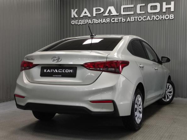 Hyundai Solaris II с пробегом 2019 года, цена 960 000 рублей, 191500 км, седан, Автокод Объявления