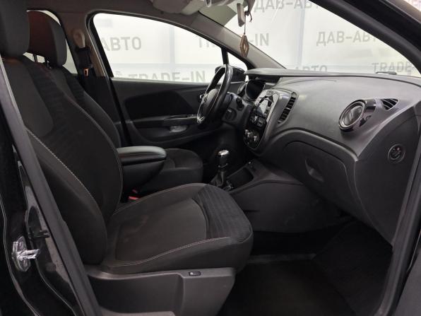 Renault Kaptur I с пробегом 2018 года, цена 1 300 000 рублей, 207000 км, внедорожник, Автокод Объявления