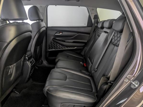 Hyundai Santa Fe IV Рестайлинг с пробегом 2022 года, цена 4 450 000 рублей, 49970 км, внедорожник, Автокод Объявления