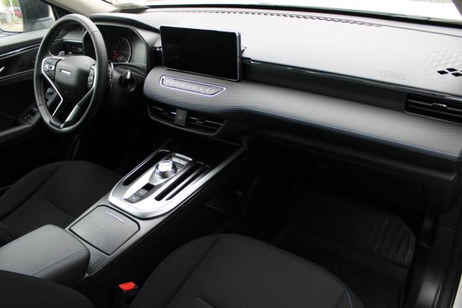 Haval Jolion I Рестайлинг с пробегом 2024 года, цена 2 275 000 рублей, 37894 км, внедорожник, Автокод Объявления