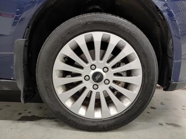 Ford Focus III с пробегом 2012 года, цена 695 000 рублей, 278696 км, хэтчбек, Автокод Объявления