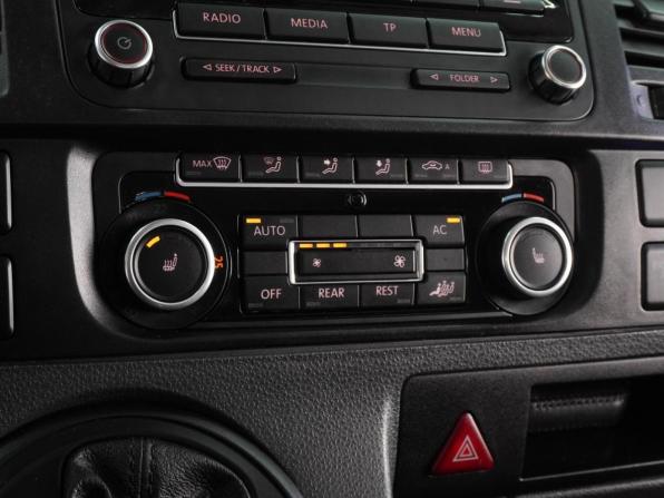 Volkswagen Caravelle T5 Рестайлинг с пробегом 2014 года, цена 2 099 000 рублей, 256104 км, минивэн, Автокод Объявления
