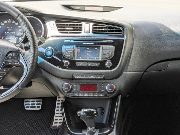 Kia Ceed II с пробегом 2013 года, цена 1 200 000 рублей, 151815 км, хэтчбек, Автокод Объявления