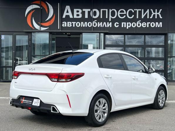 Kia Rio IV Рестайлинг с пробегом 2021 года, цена 1 549 000 рублей, 122207 км, седан, Автокод Объявления