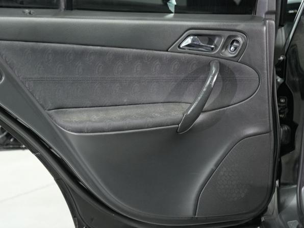 Mercedes-Benz C-Класс II (W203) с пробегом 2001 года, цена 415 000 рублей, 500000 км, седан, Автокод Объявления